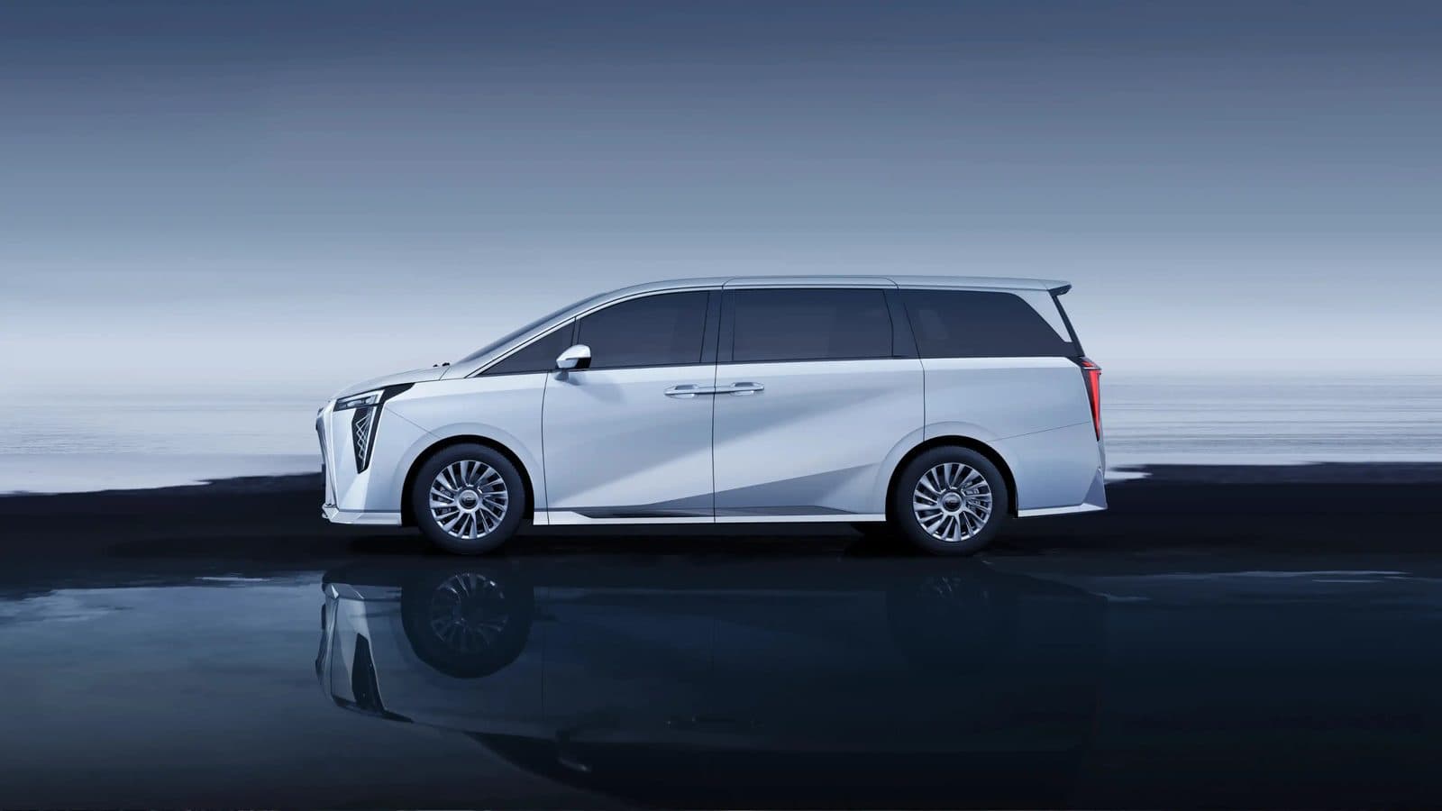 GAC Trumpchi M8 large MPV side view